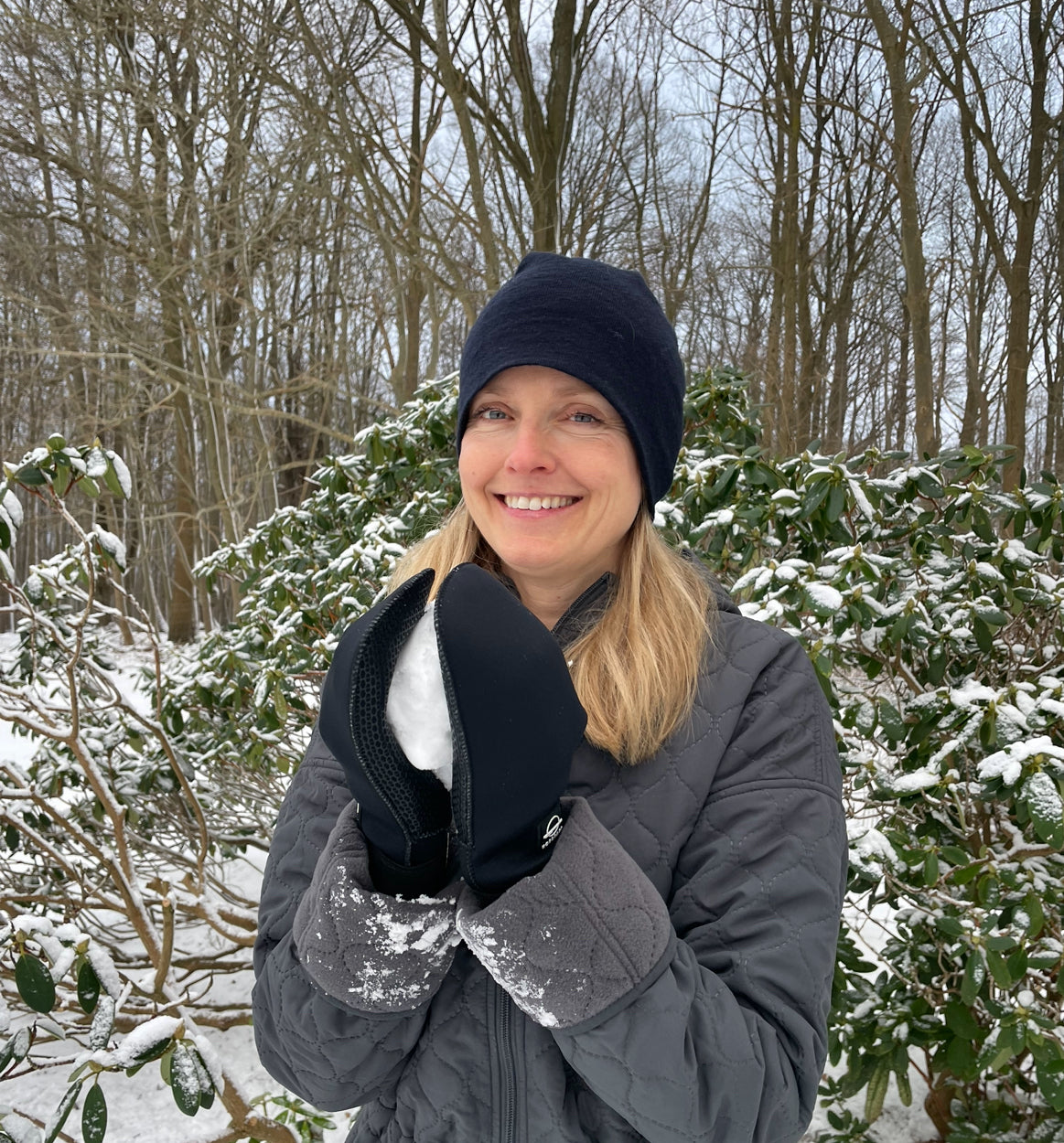 Beanie NORDBAEK Wool Buddy - soft and warm - NavyNavy