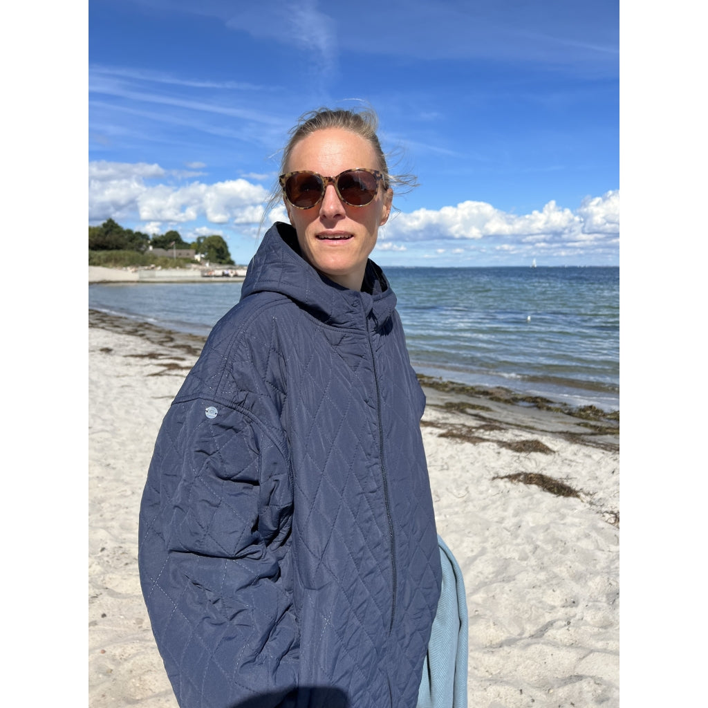 NORDBAEK Changing robe NORDBAEK Easy Lagoon - windproof unisex with soft oeko-tex cotton lining Change robe Navy