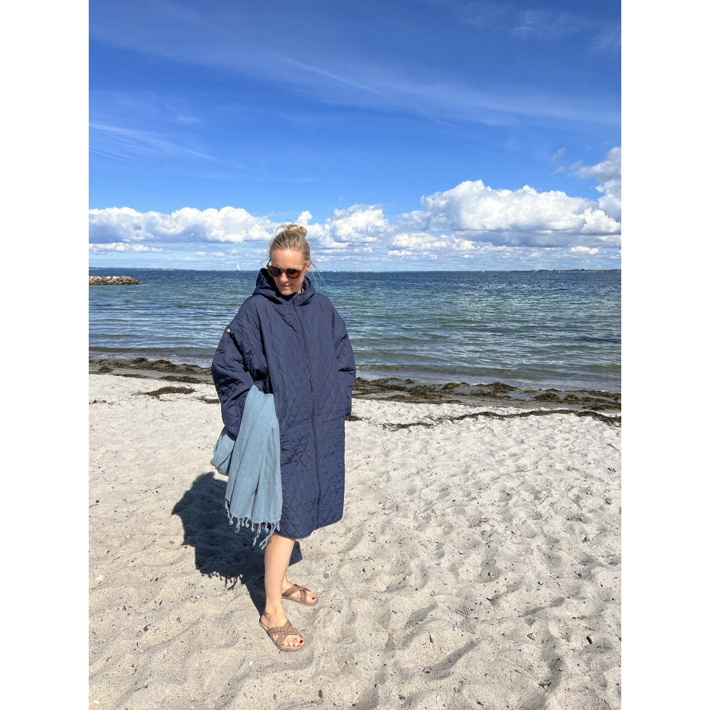 NORDBAEK Changing robe NORDBAEK Easy Lagoon - windproof unisex with soft oeko-tex cotton lining Change robe Navy