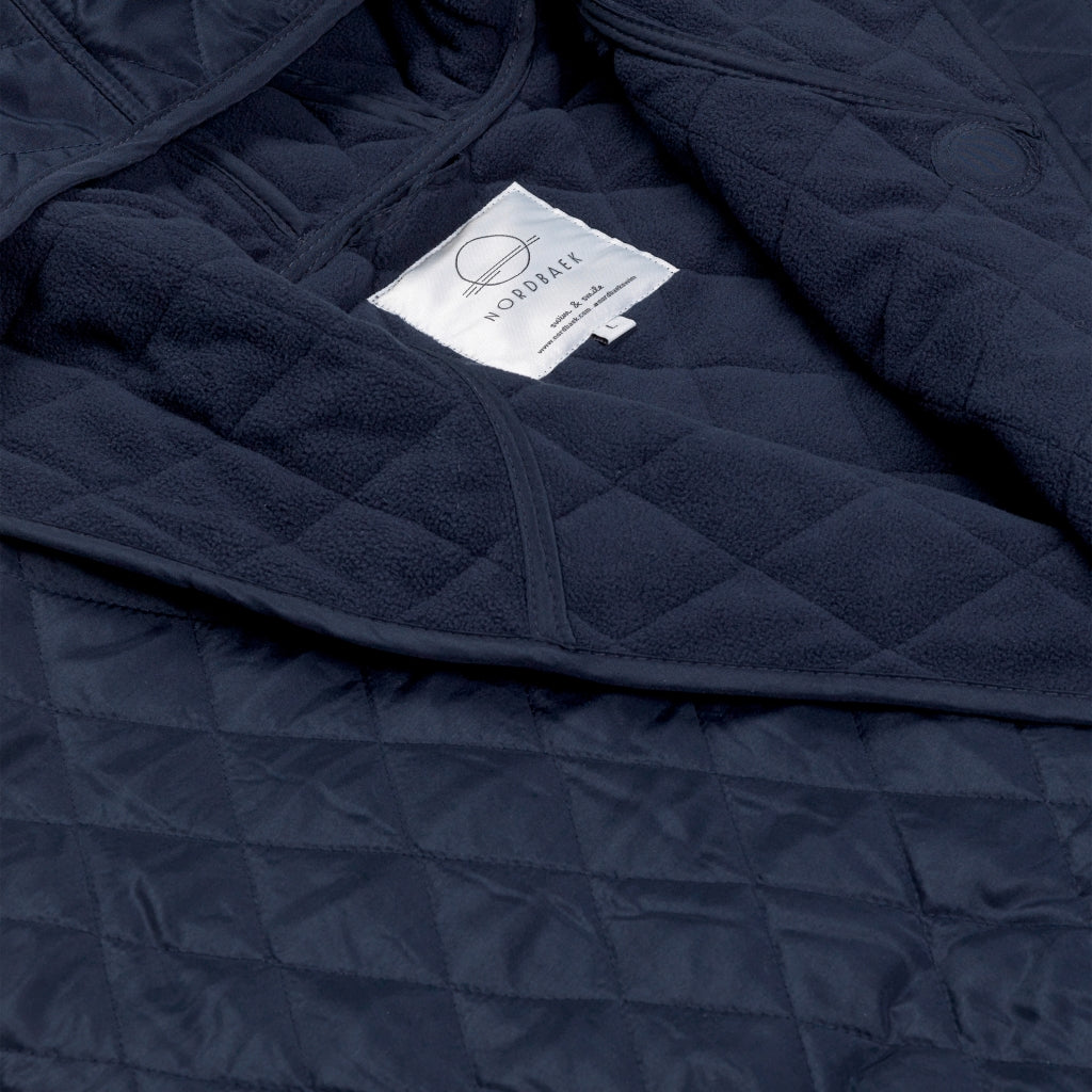 NORDBAEK Bathrobe NORDBAEK Long Beach - men's windproof 100% recycled fleece Bath robe Navy