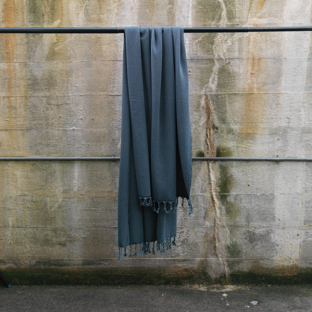 NORDBAEK Nordic Hamam NORDBAEK Cosy Comfort - oeko-tex, extra large and thick Hamam towel Dusty blue - navy blue