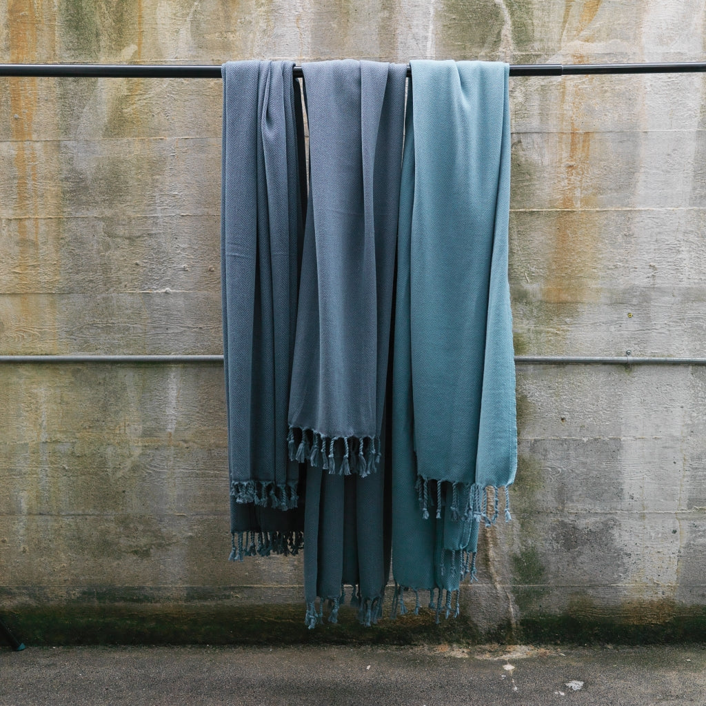 NORDBAEK Nordic Hamam NORDBAEK Cosy Comfort - oeko-tex, extra large and thick Hamam towel Dusty blue - navy blue